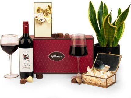 Red Wine & Chocolate Hamper - Merlot Wine, Chocolates, Pralines – Christmas Hampers for Couples, Red Wine Gift Set, Birthday Gift for Women or Men, Hampers & Gourmet Gifts
